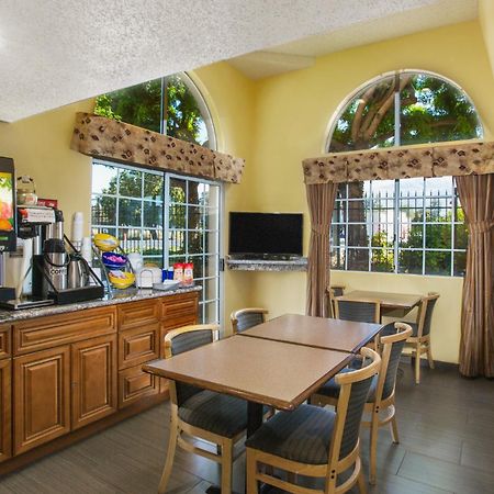 Days Inn By Wyndham Fremont Luaran gambar