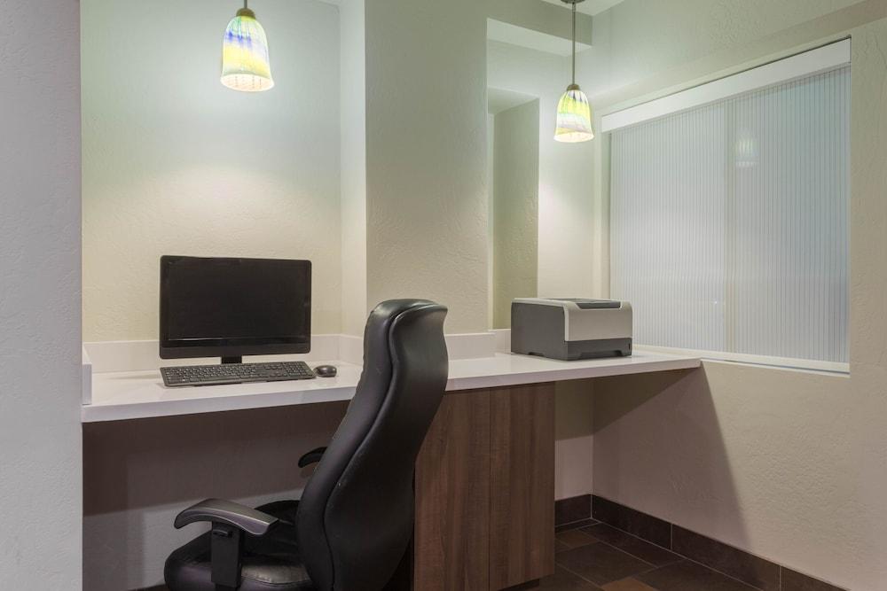 Days Inn By Wyndham Fremont Luaran gambar