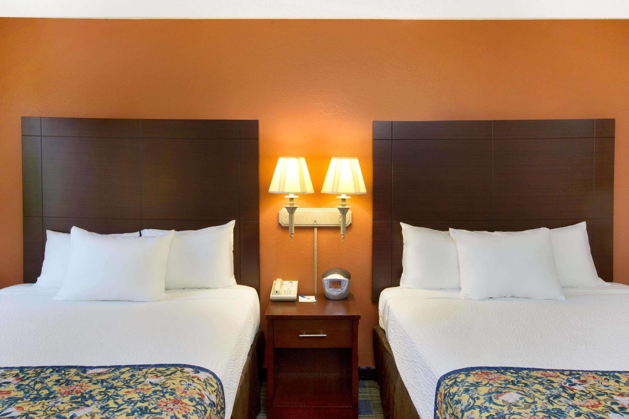 Days Inn By Wyndham Fremont Luaran gambar